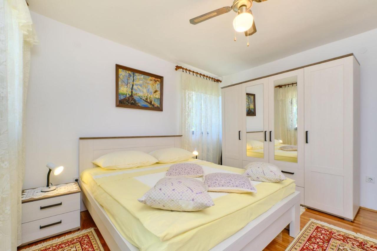 Apartman Ana Διαμέρισμα Mali Lošinj Εξωτερικό φωτογραφία